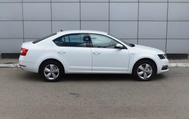 Skoda Octavia 1.6 АКПП превью 4