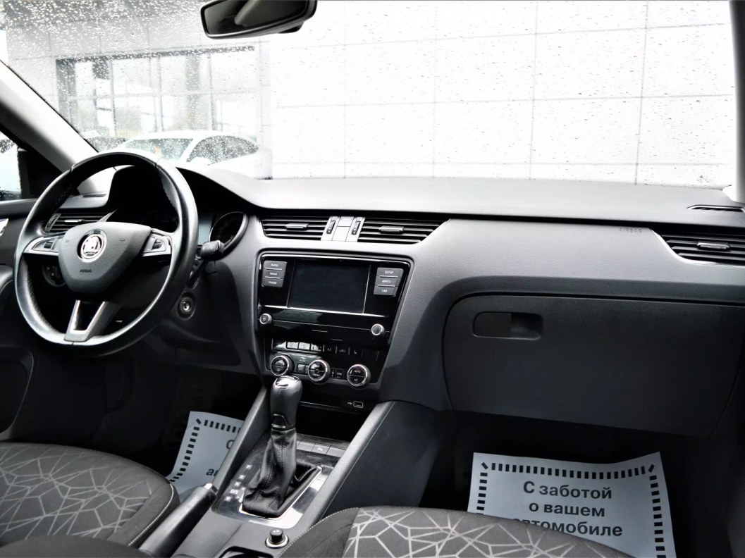 Skoda Octavia 1.6 АКПП фото 20