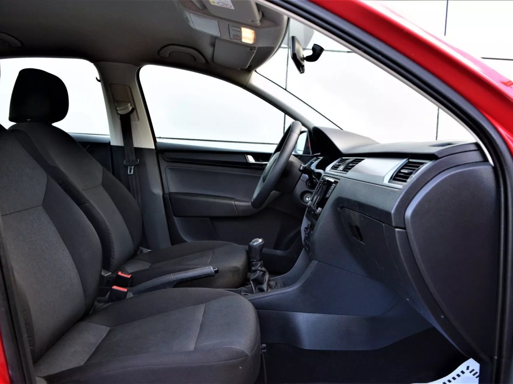 Skoda Rapid 1.4 МКПП фото 11