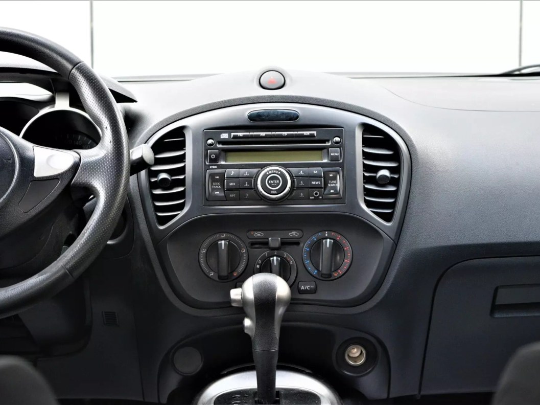 Nissan Juke 1.6 CVT фото 15