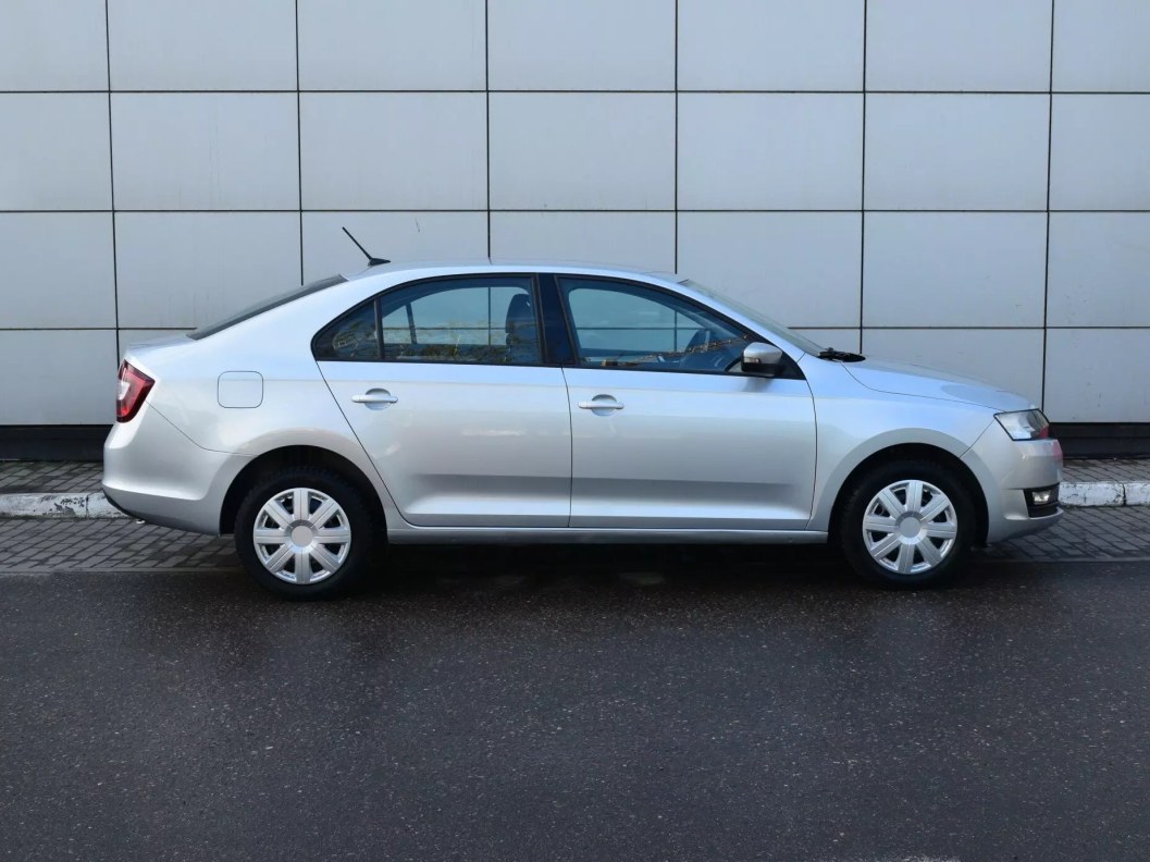 Skoda Rapid 1.6 МКПП фото 4