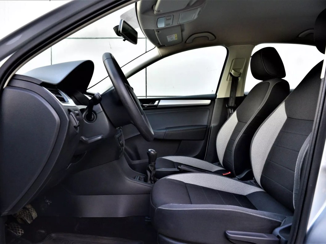 Skoda Rapid 1.6 МКПП фото 9