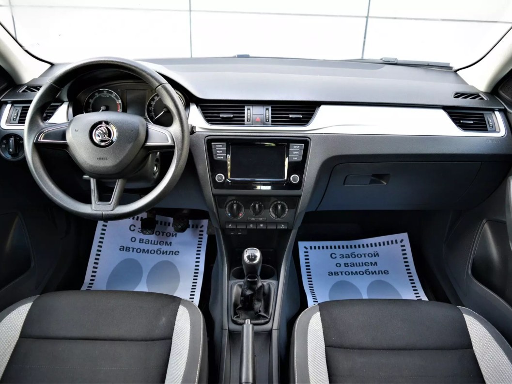 Skoda Rapid 1.6 МКПП фото 10