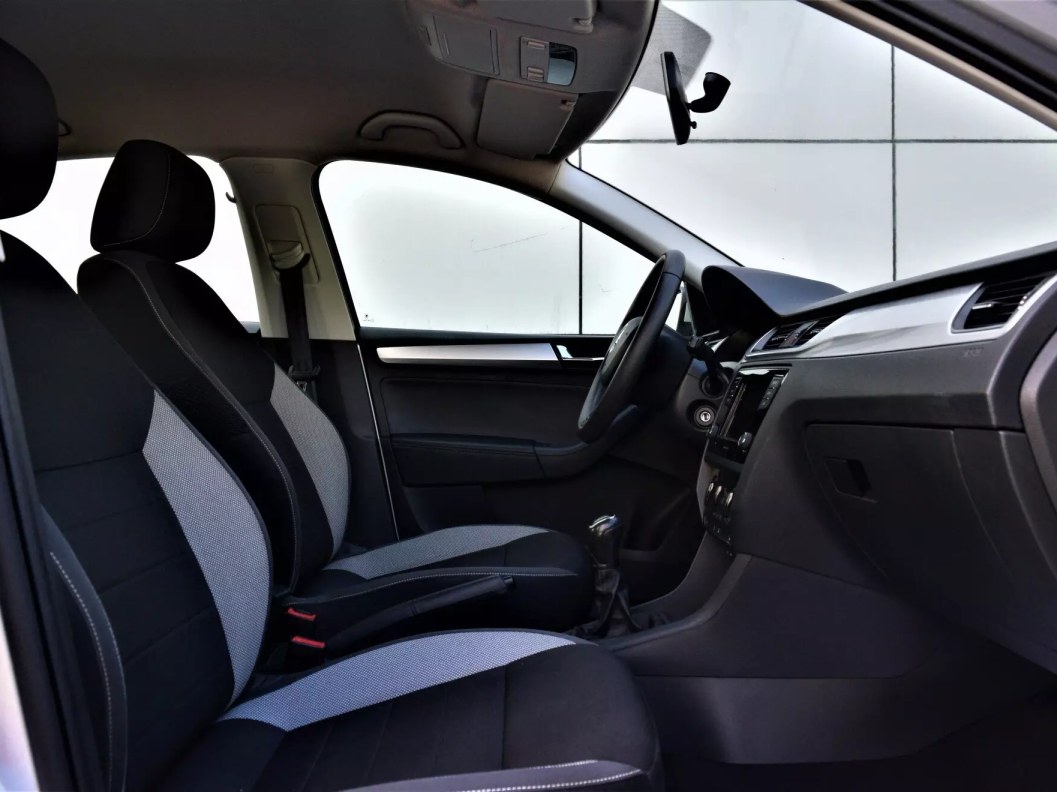 Skoda Rapid 1.6 МКПП фото 11