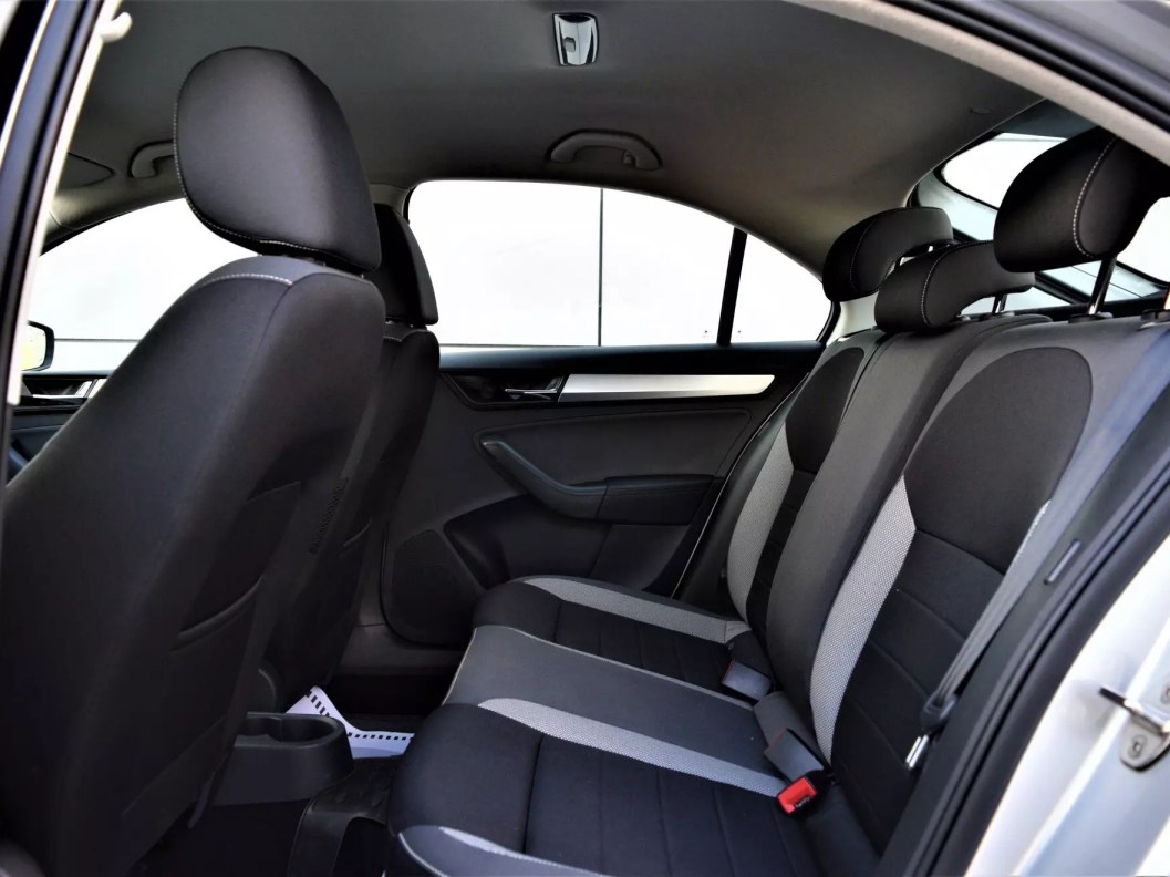 Skoda Rapid 1.6 МКПП фото 12