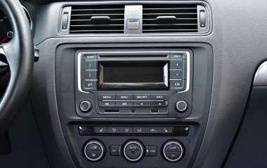 Volkswagen Jetta 1.4 DSG превью 17