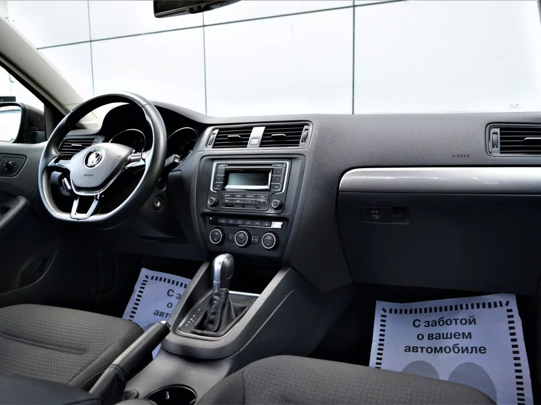 Volkswagen Jetta 1.4 DSG фото 20