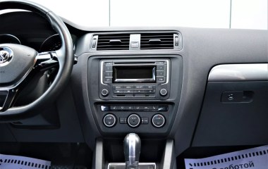 Volkswagen Jetta 1.4 DSG превью 21
