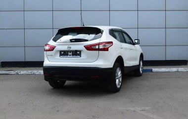 Nissan Qashqai SE 2.0 CVT превью 6