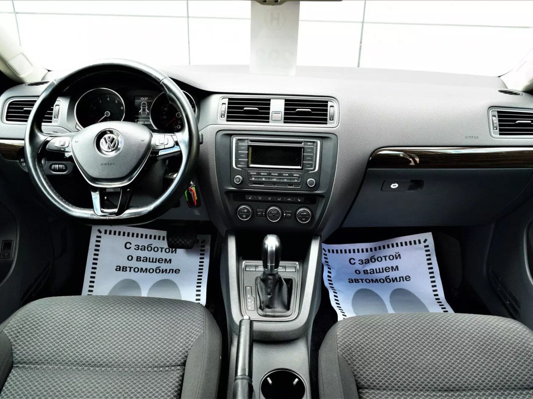Volkswagen Jetta 1.6 АКПП фото 10