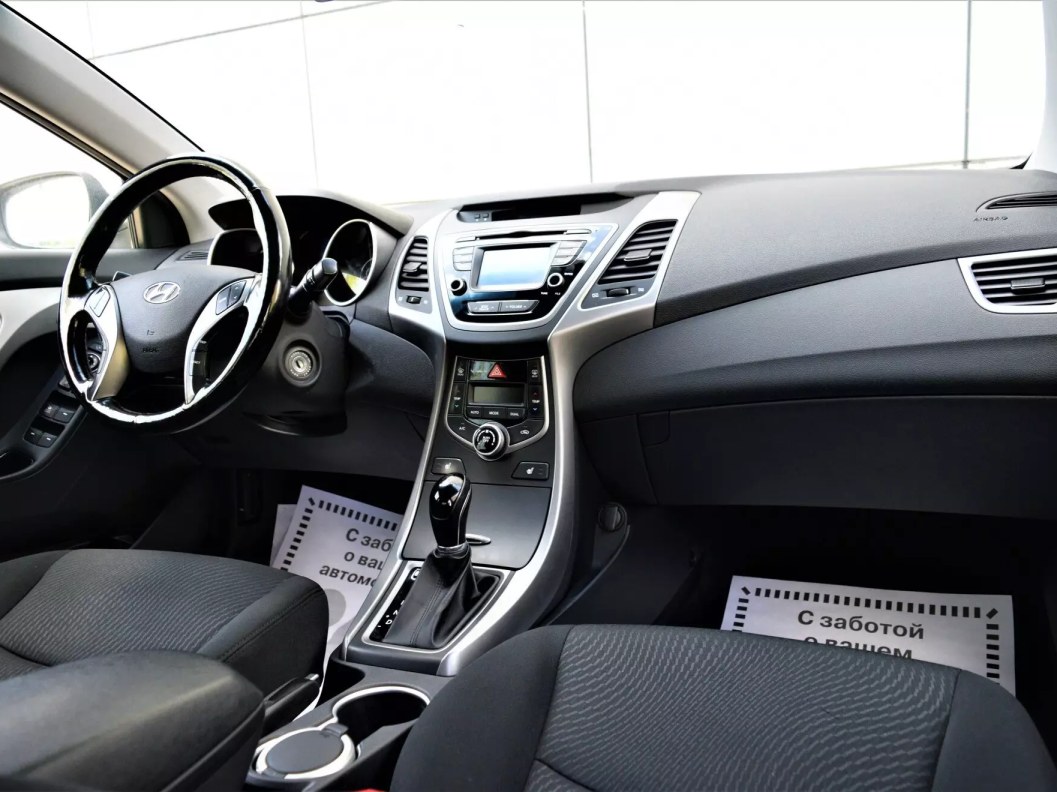 Hyundai Elantra Comfort 1.8 АКПП фото 10