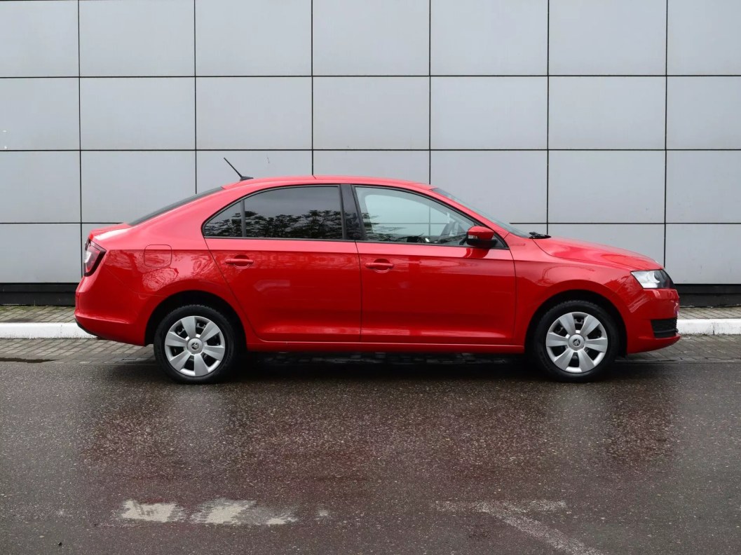 Skoda Rapid 1.6 МКПП фото 4