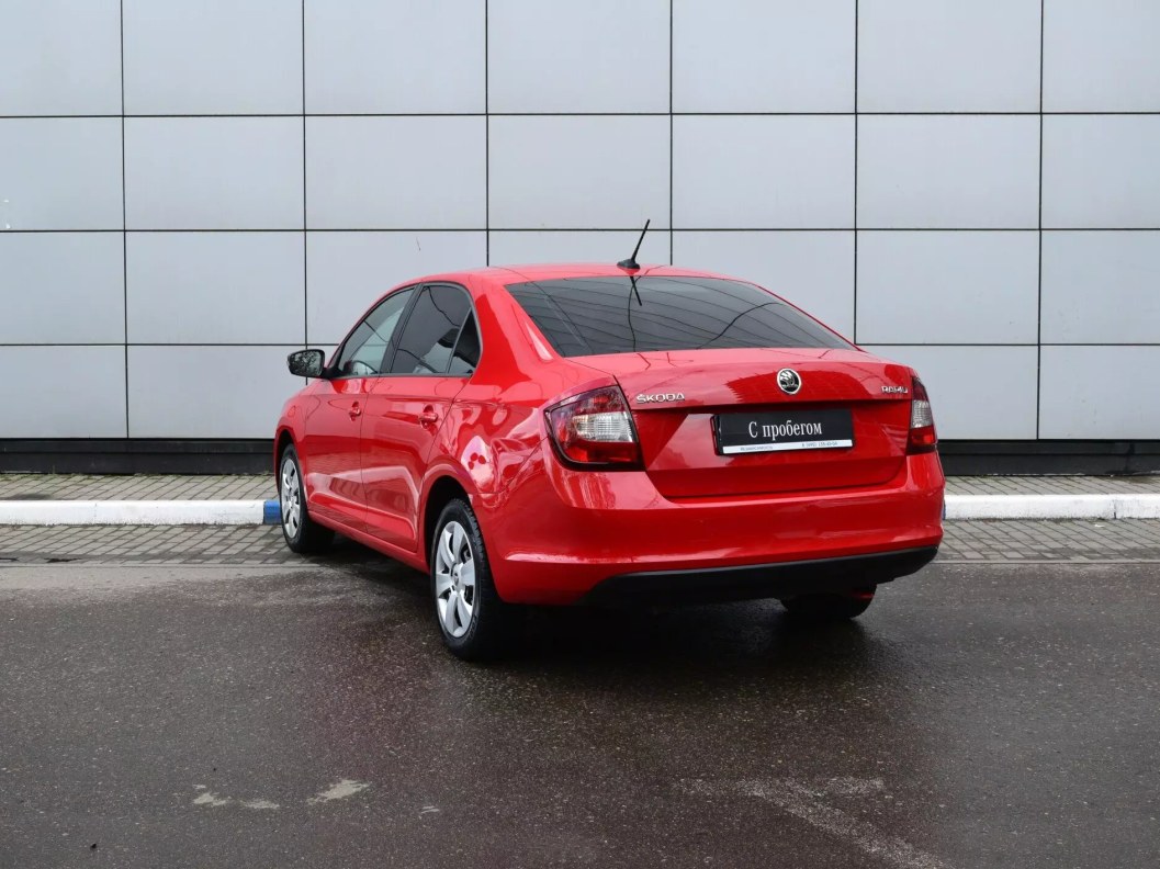 Skoda Rapid 1.6 МКПП фото 8