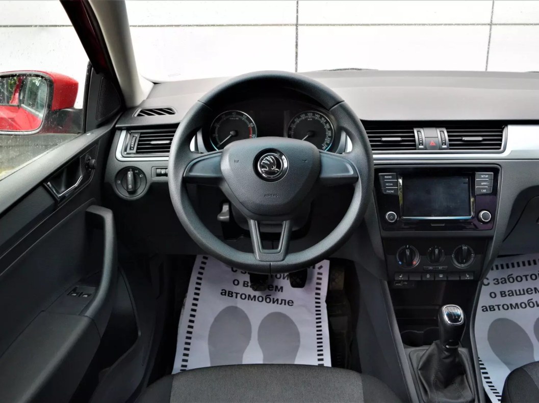 Skoda Rapid 1.6 МКПП фото 11