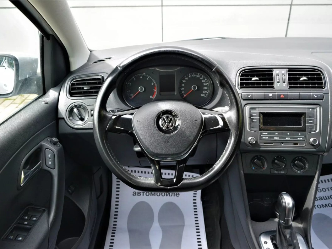 Volkswagen Polo Allstar 1.6 АКПП фото 14