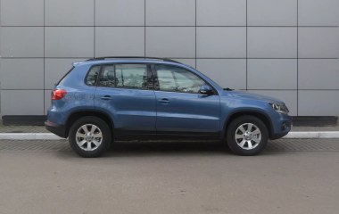 Volkswagen Tiguan 2.0 АКПП превью 4