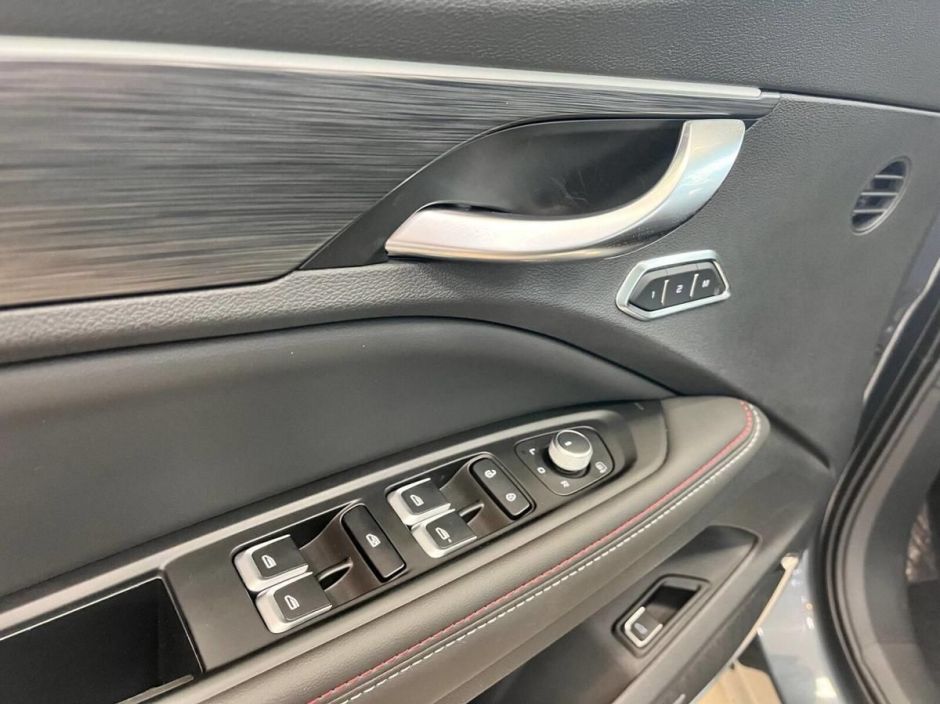Geely Tugella Luxury 2.0 АКПП фото 11