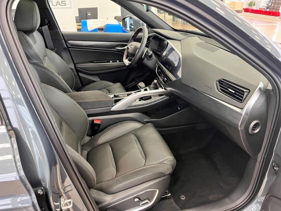 Geely Tugella Luxury 2.0 АКПП фото 12