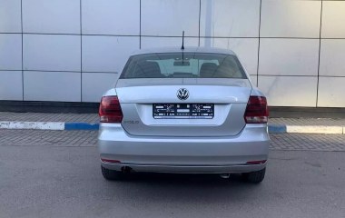 Volkswagen Polo Comfortline 1.6 АКПП превью 7