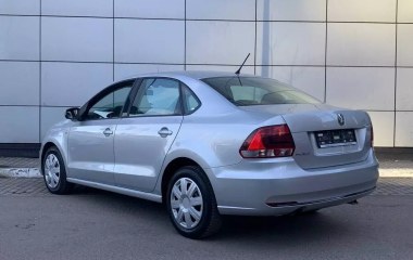 Volkswagen Polo Comfortline 1.6 АКПП превью 8