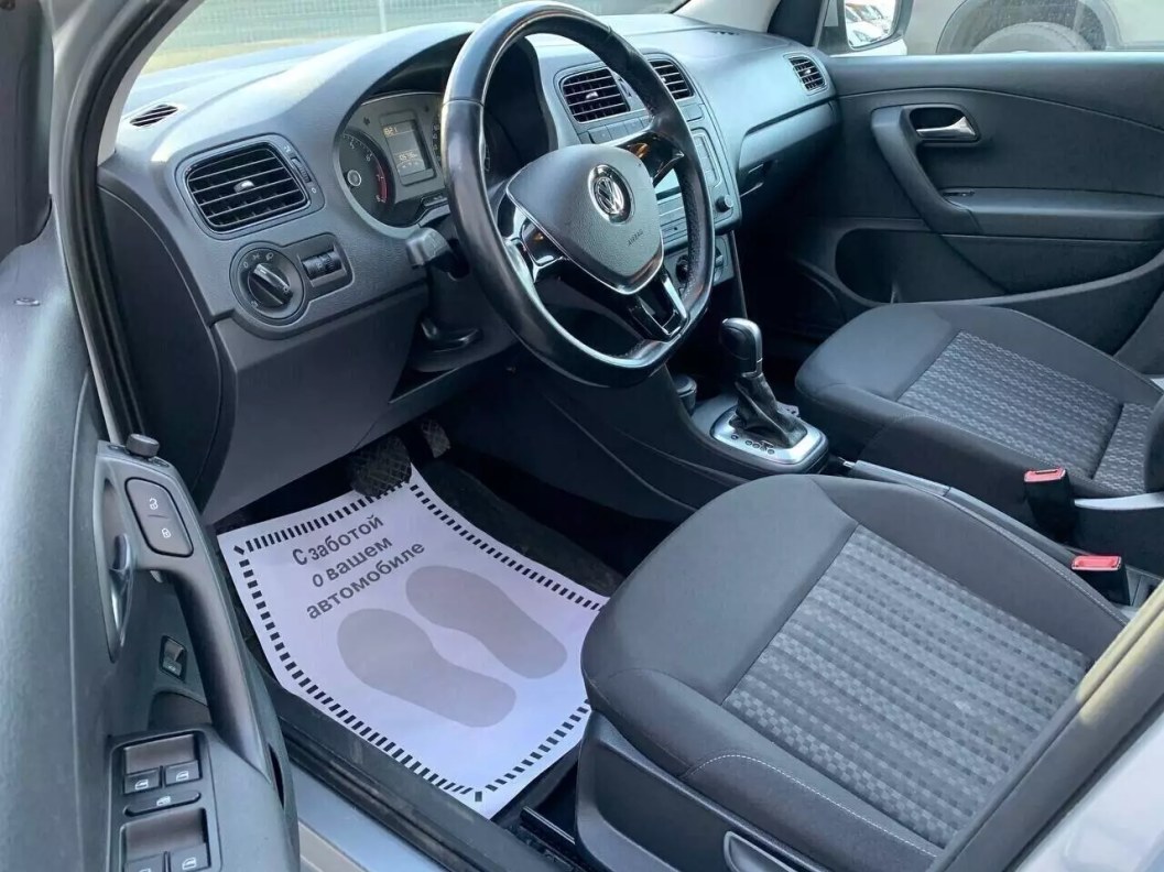Volkswagen Polo Comfortline 1.6 АКПП фото 9