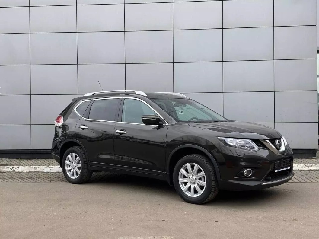 Nissan X-Trail 1.6 МКПП фото 1