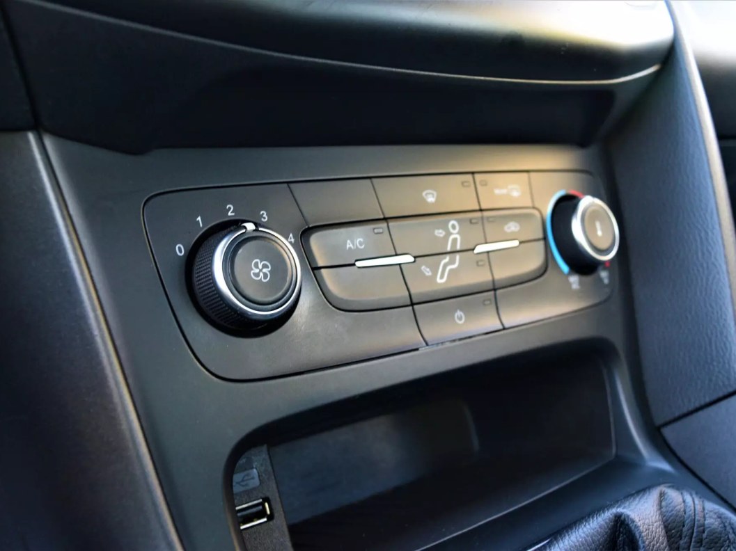 Ford Focus Trend 1.6 МКПП фото 13
