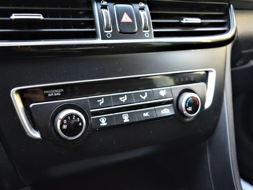 Kia Optima Comfort 2.0 АКПП фото 17