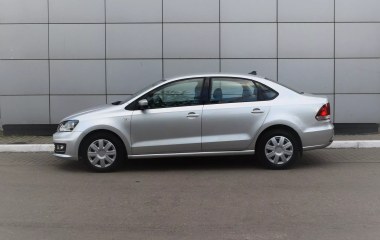 Volkswagen Polo Comfortline 1.6 АКПП превью 5