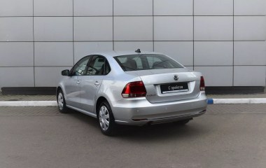 Volkswagen Polo Comfortline 1.6 АКПП превью 8