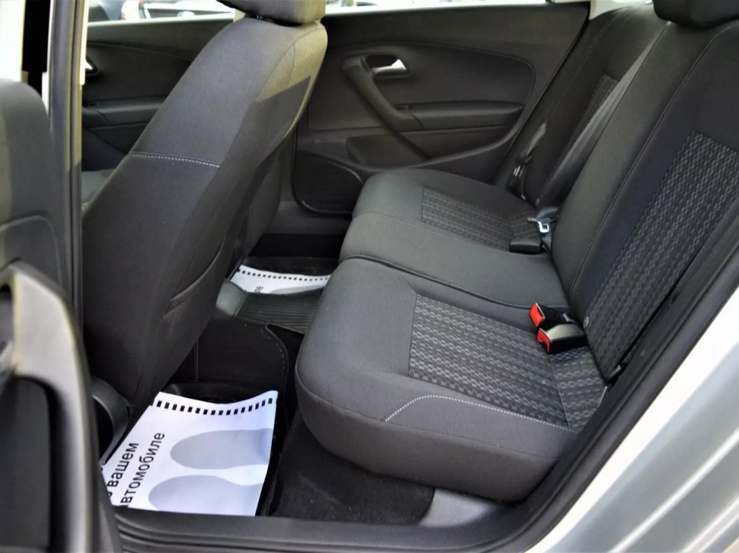 Volkswagen Polo Comfortline 1.6 АКПП фото 12