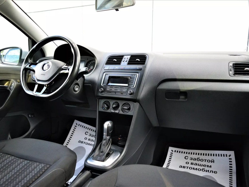 Volkswagen Polo Comfortline 1.6 АКПП фото 19