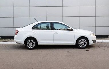 Skoda Rapid 1.6 АКПП превью 4