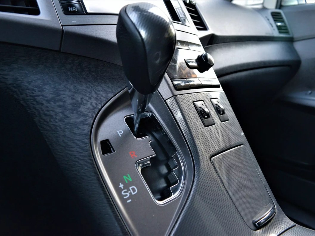Toyota Venza Элеганс Плюс 2.7 АКПП фото 21