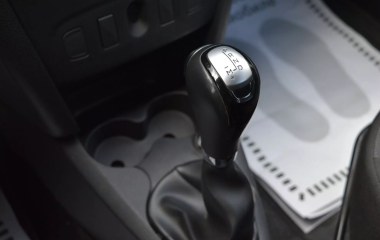 Renault Logan Life 1.6 АКПП превью 11