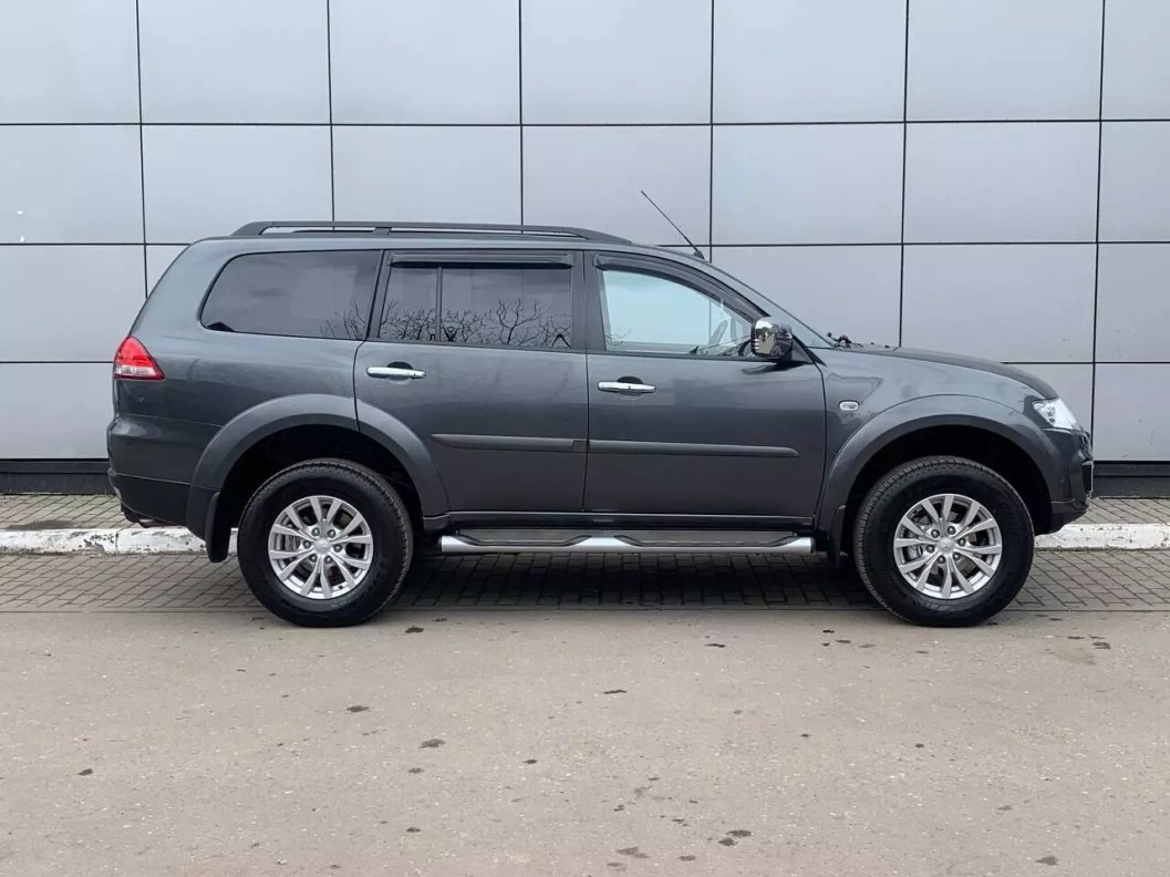 Mitsubishi Pajero Sport Ultimate S03 2.5 АКПП фото 4
