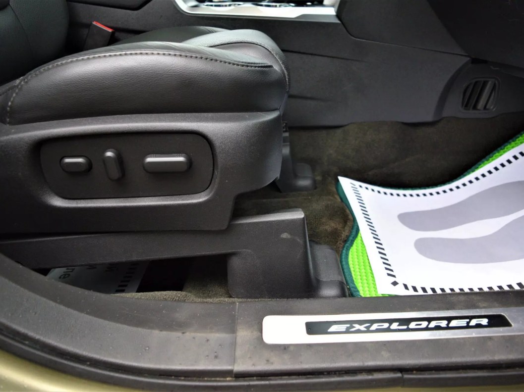 Ford Explorer Sport 3.5  фото 12