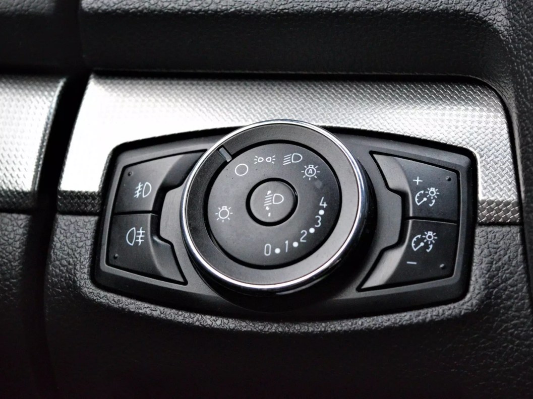 Ford Explorer Sport 3.5  фото 14