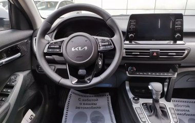Kia Seltos 4WD CVT превью 13