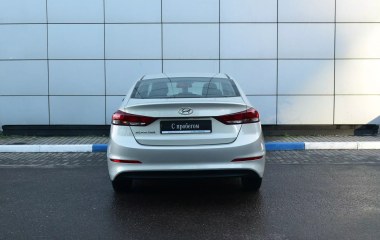 Hyundai Elantra Active 1.6 АКПП превью 6