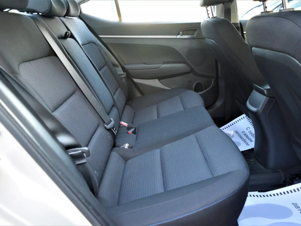 Hyundai Elantra Active 1.6 АКПП фото 12