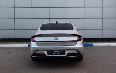 Hyundai Sonata бензин, АКПП, передний привод  превью 6