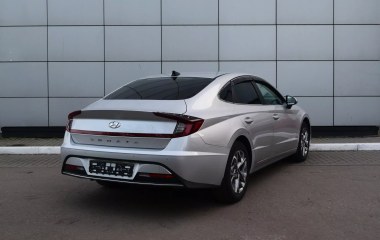 Hyundai Sonata бензин, АКПП, передний привод  превью 7
