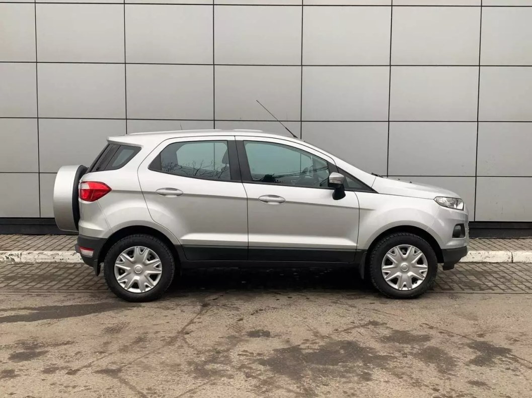 Ford EcoSport Trend Plus 1.6  фото 8