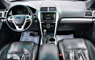 Ford Explorer Sport 3.5  превью 11