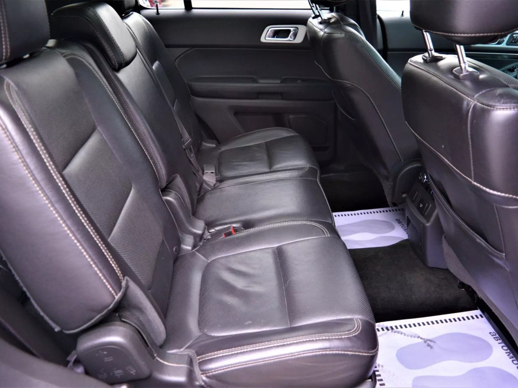 Ford Explorer Sport 3.5  фото 17