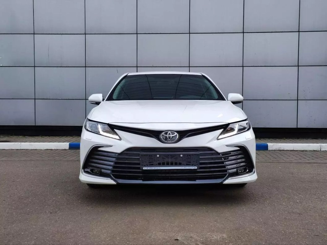 Toyota Camry 2.0 CVT фото 2
