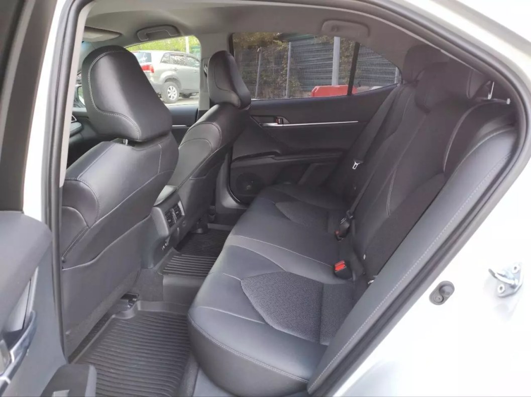 Toyota Camry 2.0 CVT фото 12