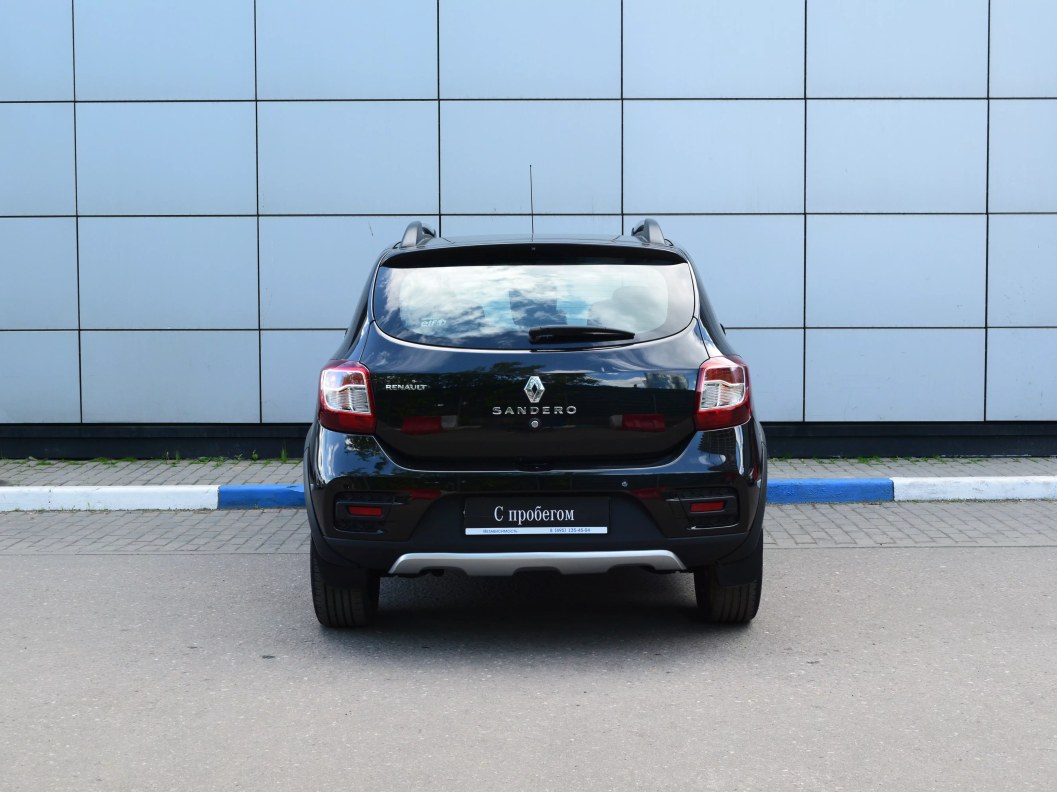 Renault Sandero Privilege 1.6 МКПП фото 6