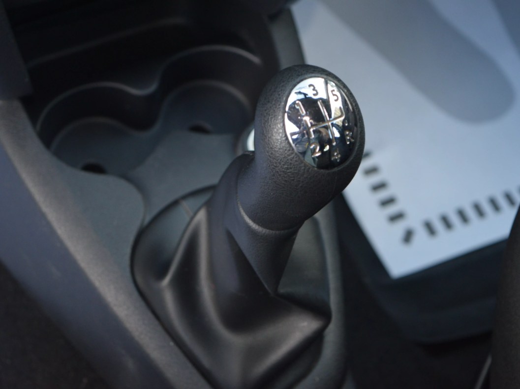 Renault Sandero Privilege 1.6 МКПП фото 16